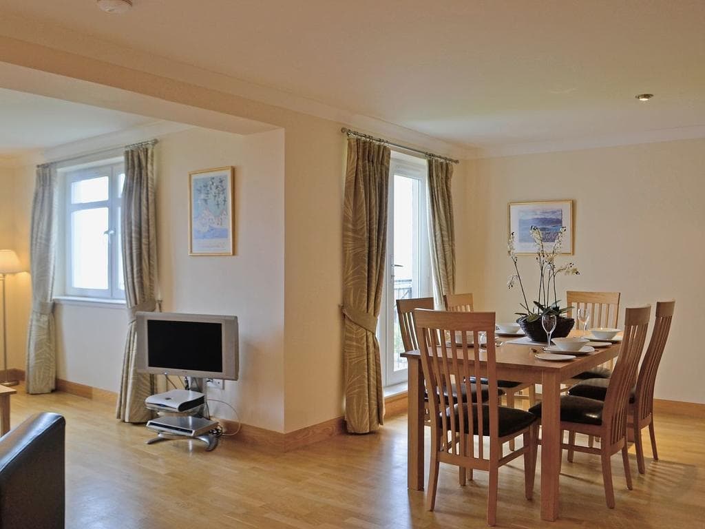 Links Apartment 29974